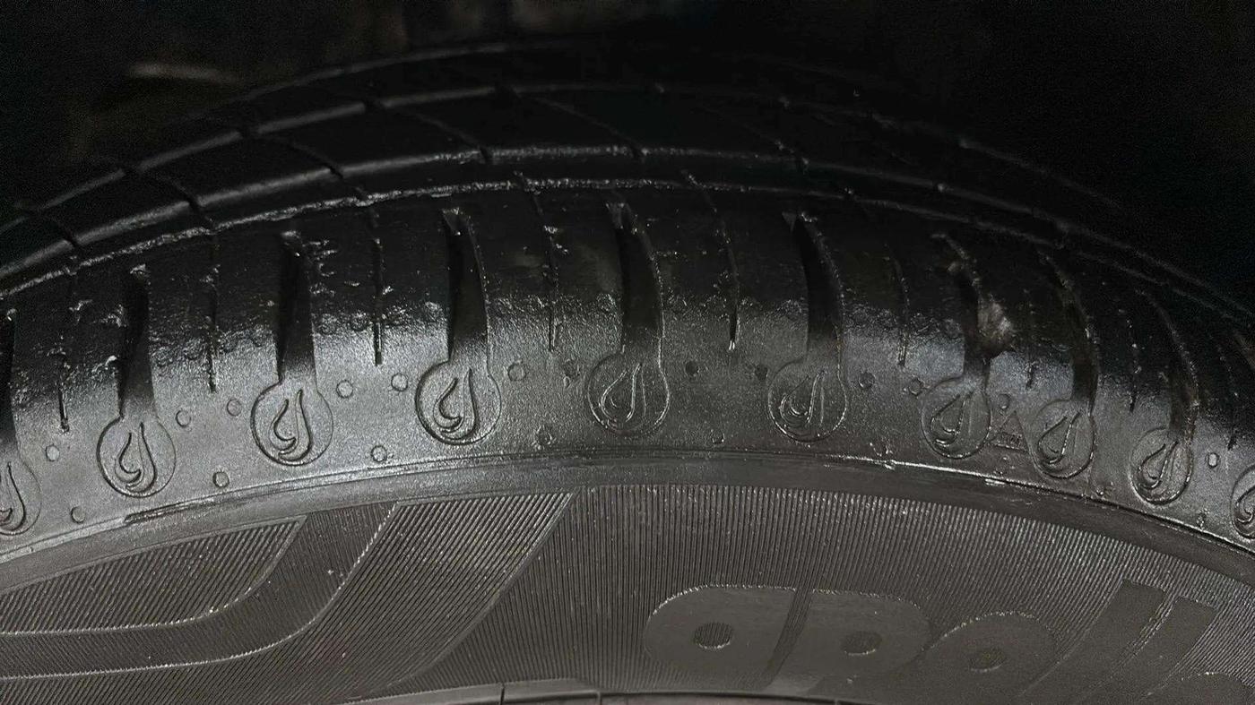 2024 Tata TIGOR XZA Plus iCNG , CNG, Automatic, 20,086 km, Left Front Tyre Tread
