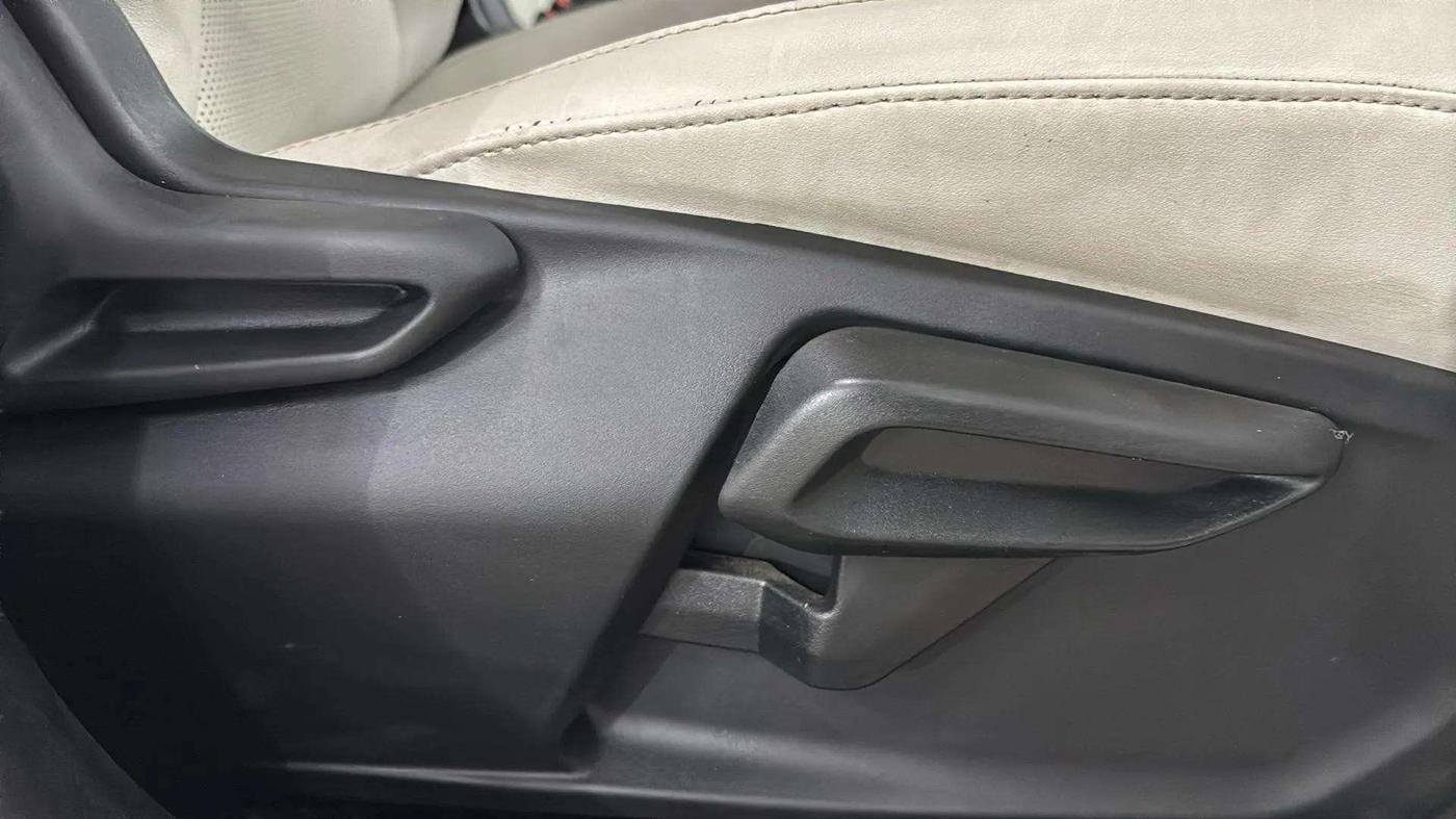 2024 Tata TIGOR XZA Plus iCNG , CNG, Automatic, 20,086 km, Driver Side Adjustment Panel
