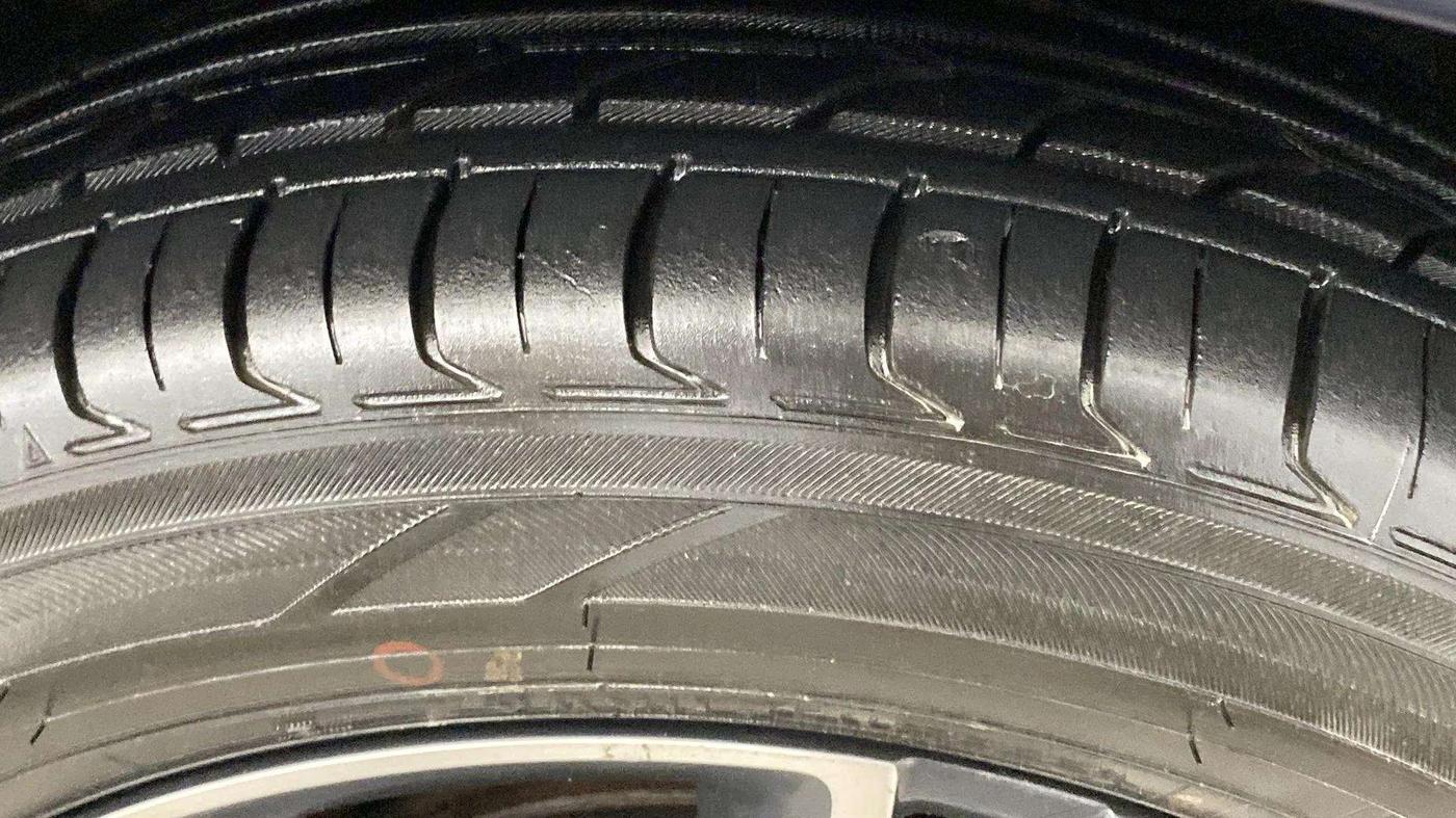 2019 Tata TIGOR XZ PLUS PETROL, Petrol, Manual, 36,909 km, Right Front Tyre Tread