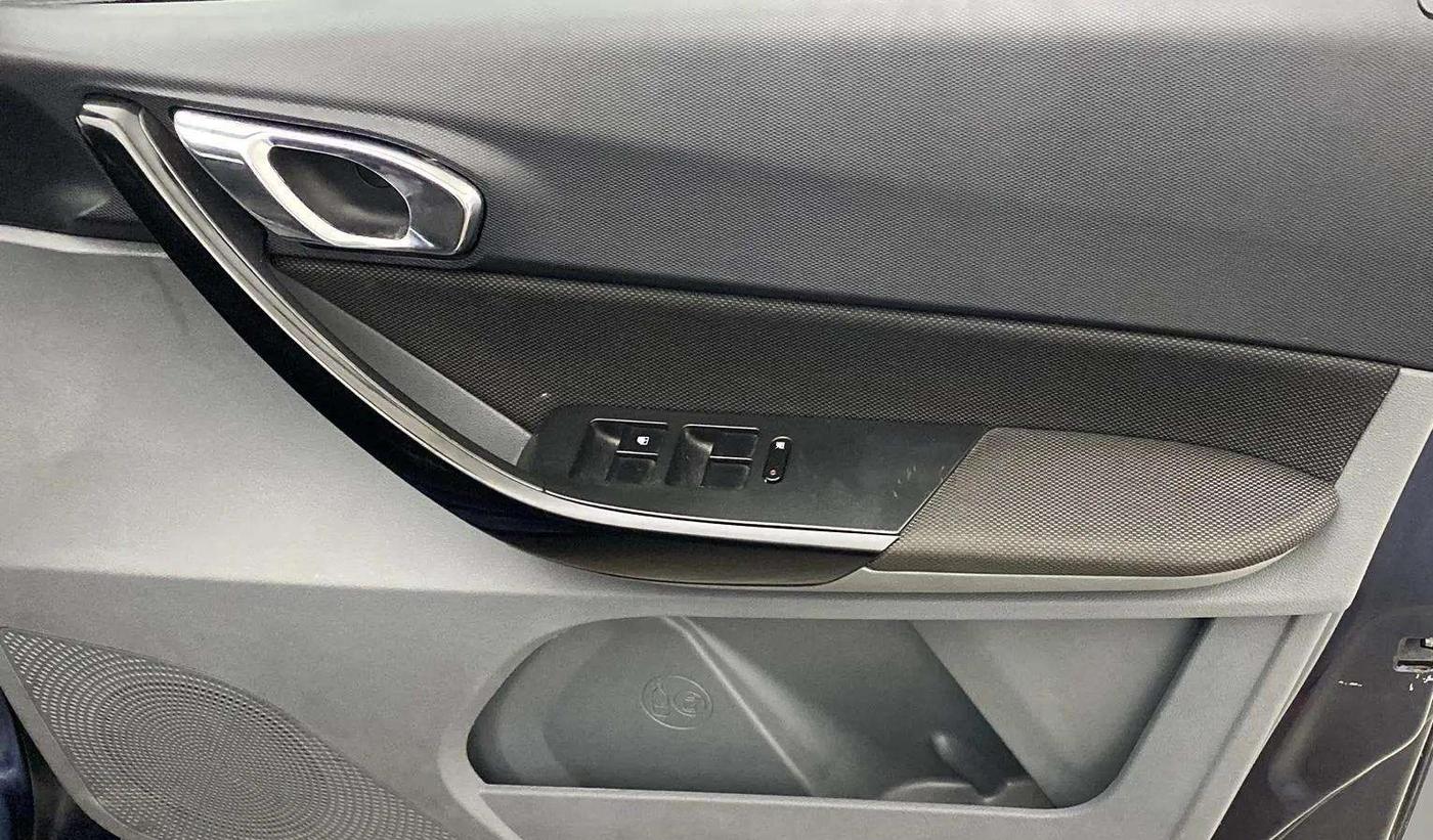 2019 Tata TIGOR XZ PLUS PETROL, Petrol, Manual, 36,909 km, Driver Side Door Panels Control