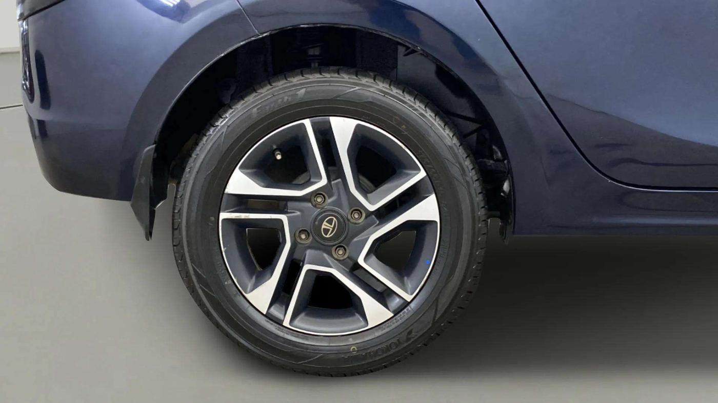 2019 Tata TIGOR XZ PLUS PETROL, Petrol, Manual, 36,909 km, Right Rear Wheel