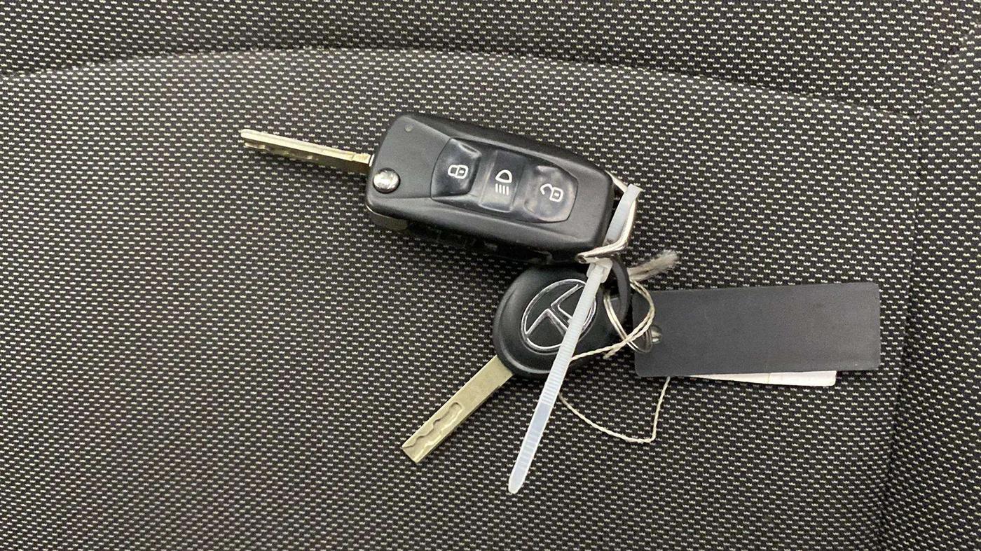 2019 Tata TIGOR XZ PLUS PETROL, Petrol, Manual, 36,909 km, Key Close Up