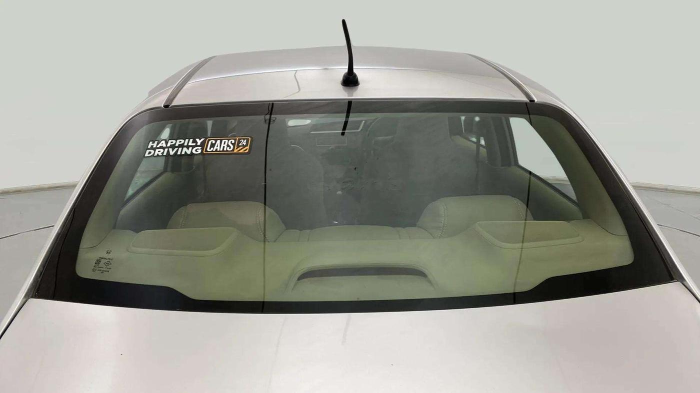 2017 Honda Amaze 1.2L I-VTEC S OPT, CNG, Manual, 68,908 km, Rear Windshield