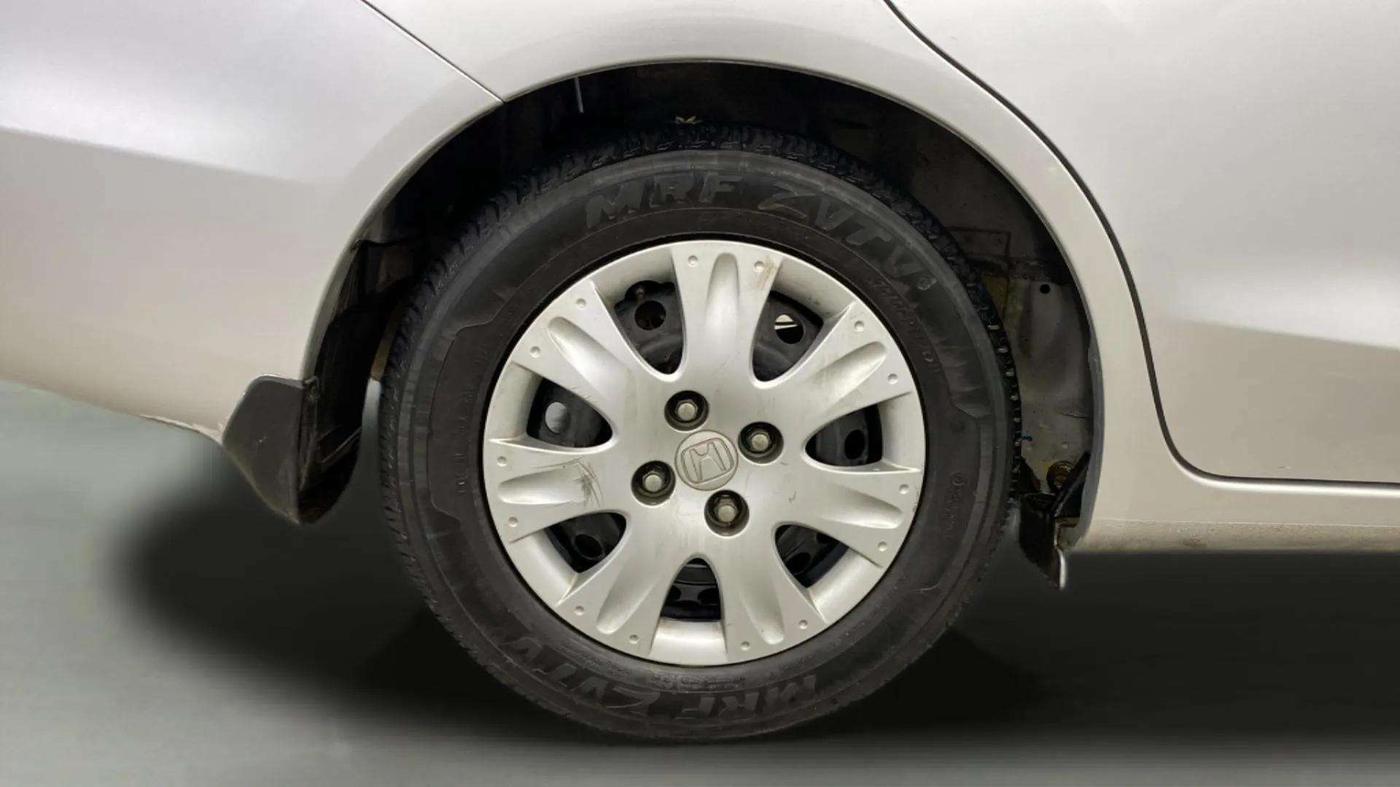 2017 Honda Amaze 1.2L I-VTEC S OPT, CNG, Manual, 68,908 km, Right Rear Wheel