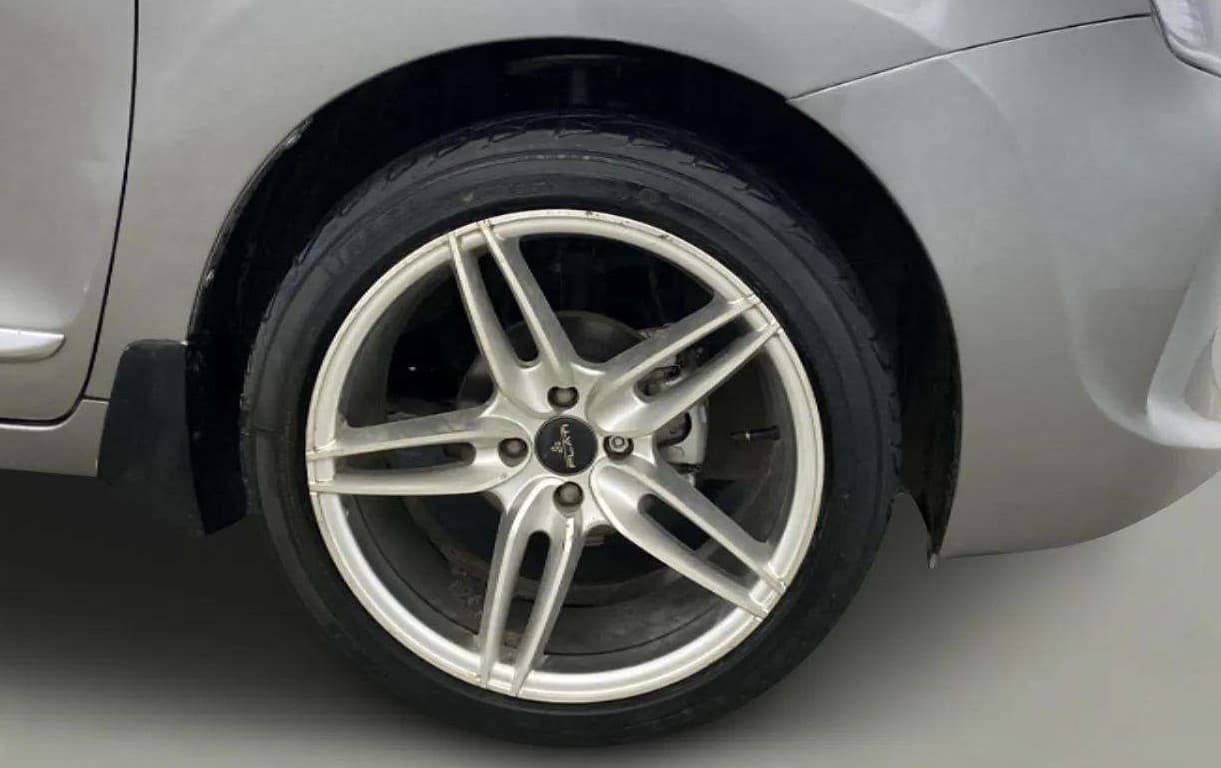 2020 Toyota Glanza G, Petrol, Manual, 58,115 km, Right Front Wheel