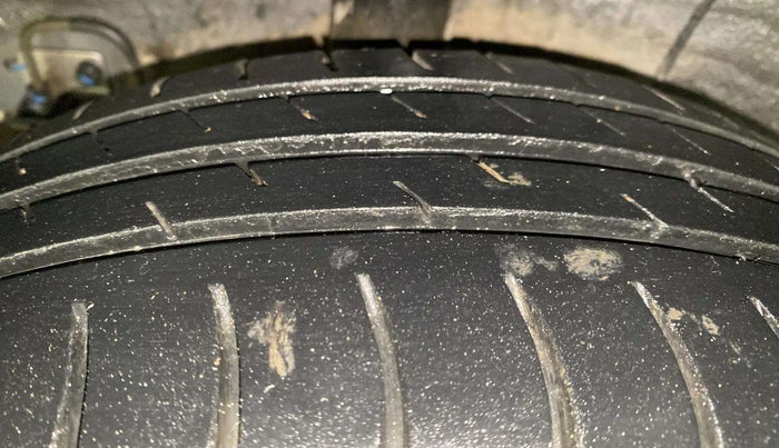2016 Hyundai Xcent S AT 1.2, Petrol, Automatic, 52,895 km, Right Rear Tyre Tread