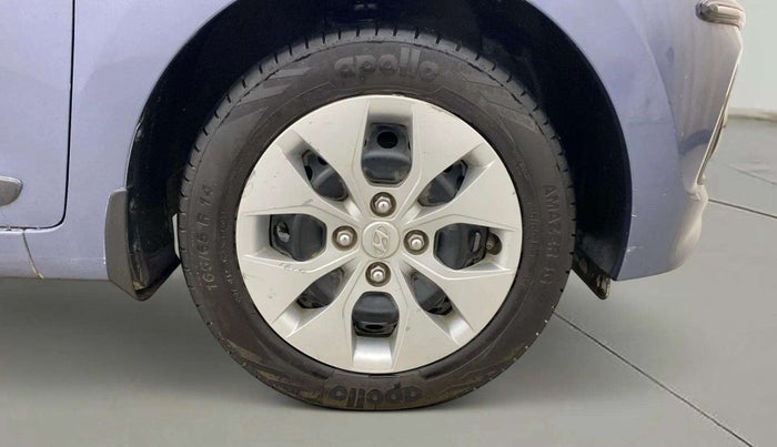2016 Hyundai Xcent S AT 1.2, Petrol, Automatic, 52,895 km, Right Front Wheel