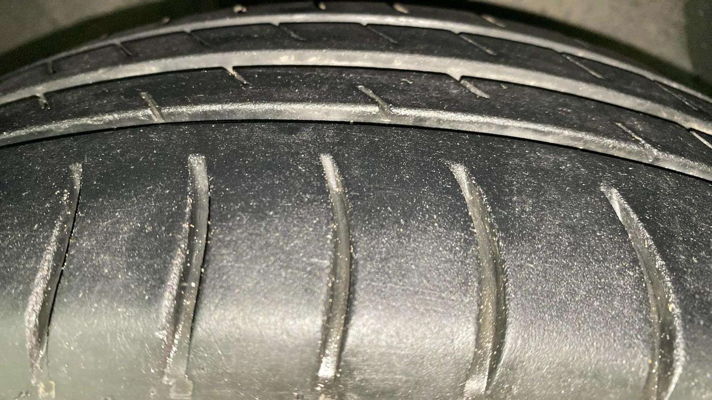 2016 Hyundai Xcent S AT 1.2, Petrol, Automatic, 52,895 km, Right Front Tyre Tread