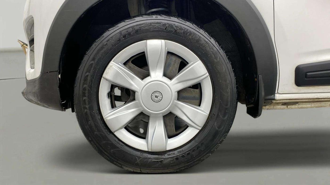 2021 Renault TRIBER RXZ, Petrol, Manual, 81,097 km, Left Front Wheel