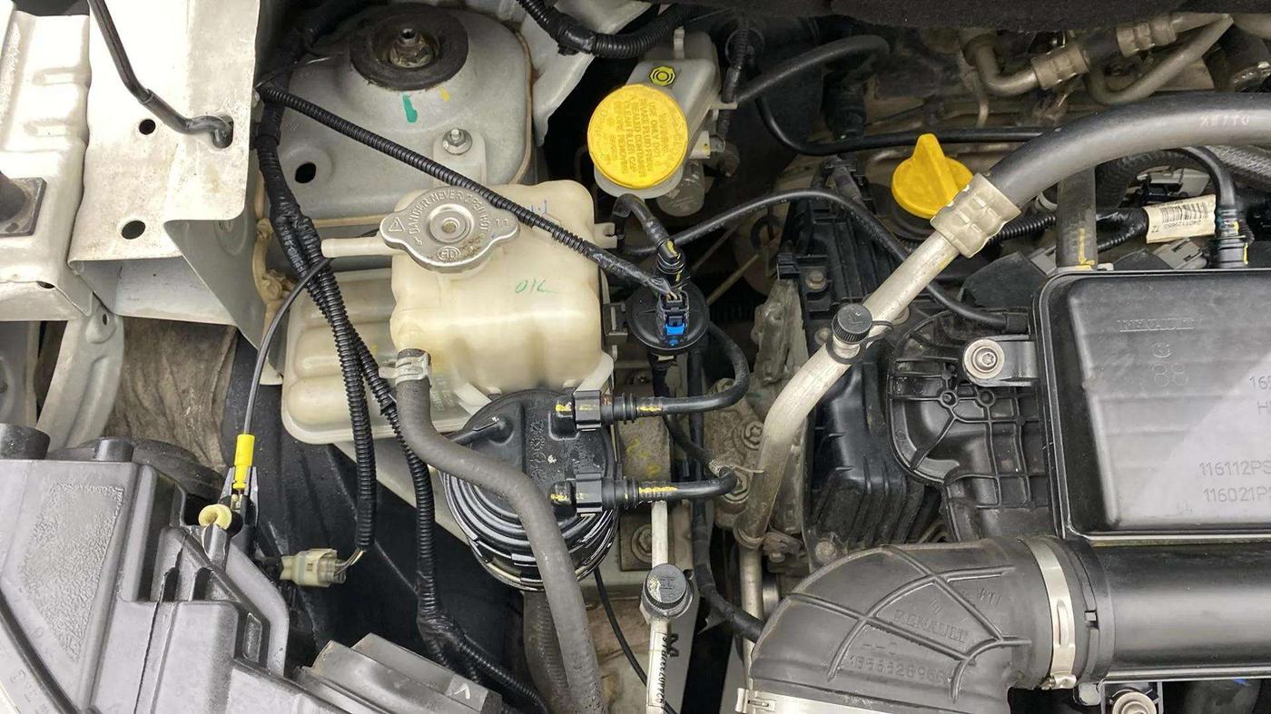 2021 Renault TRIBER RXZ, Petrol, Manual, 81,097 km, Engine View - Right