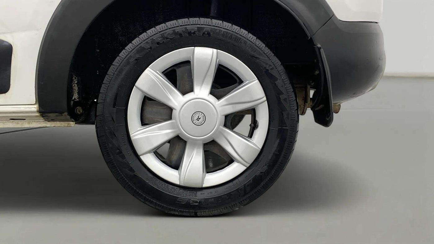 2021 Renault TRIBER RXZ, Petrol, Manual, 81,097 km, Left Rear Wheel