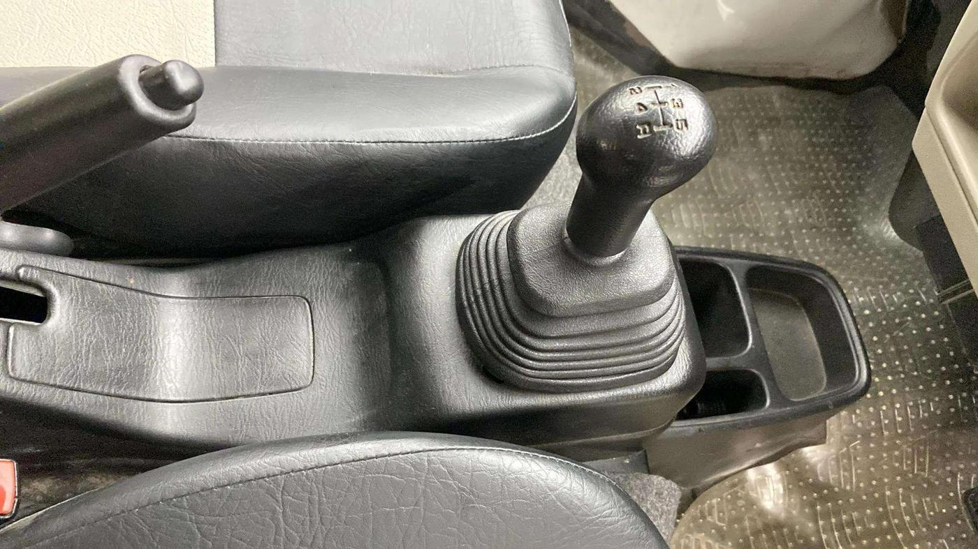2020 Maruti Eeco 5 STR WITH A/C+HTR, Petrol, Manual, 26,346 km, Gear Lever