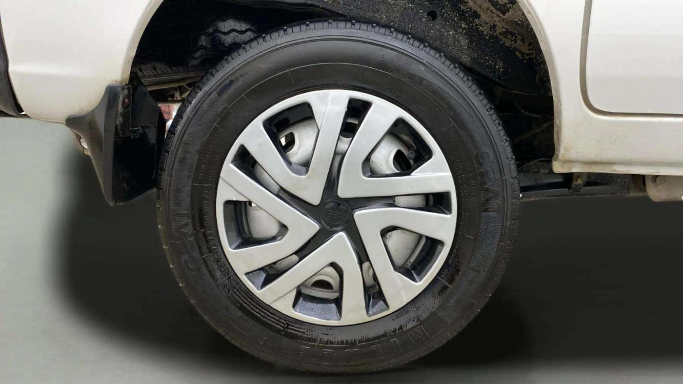 2020 Maruti Eeco 5 STR WITH A/C+HTR, Petrol, Manual, 26,346 km, Right Rear Wheel