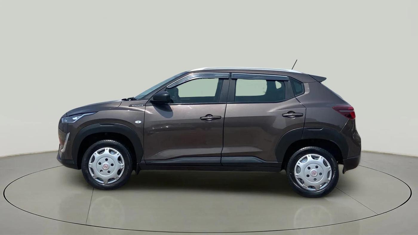 2023 Nissan MAGNITE XE, Petrol, Manual, 6,227 km, Left Side