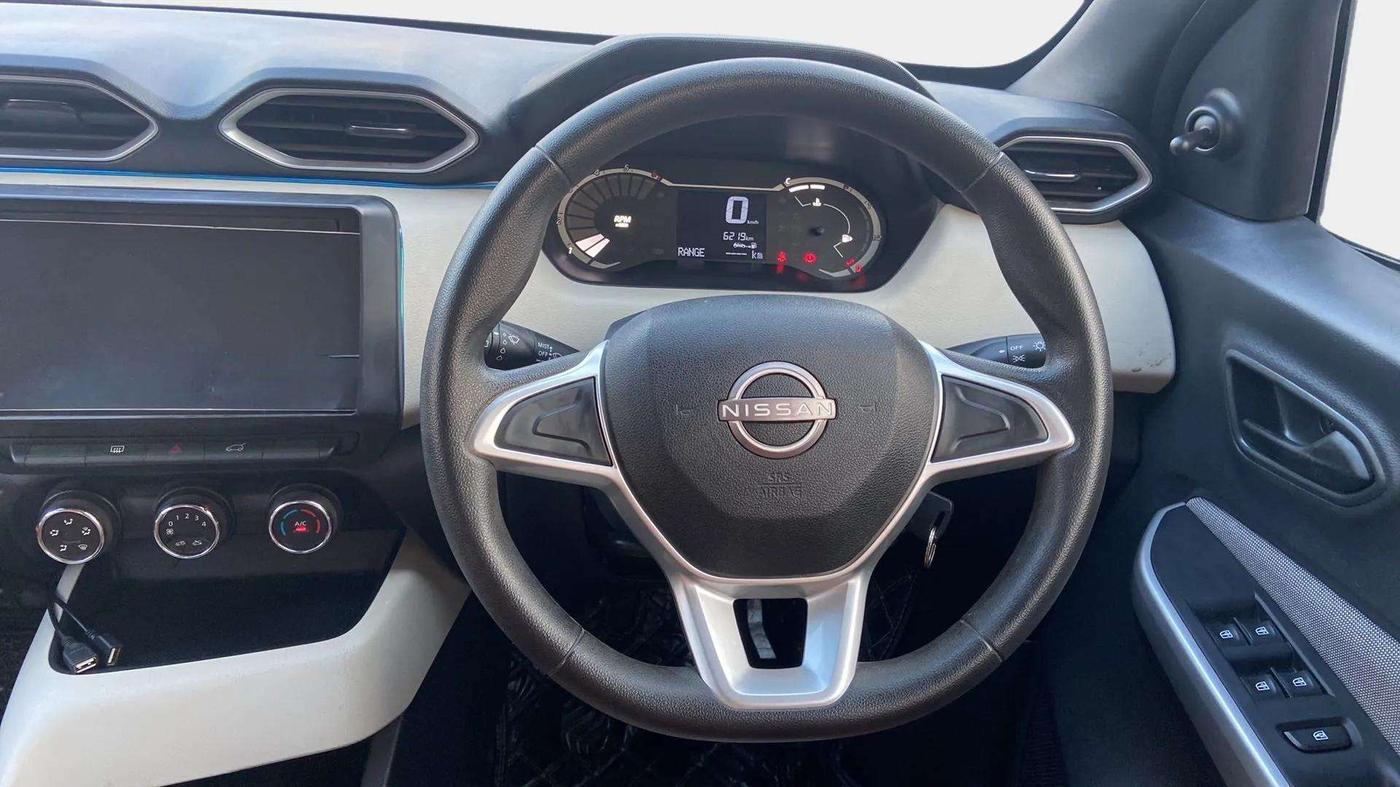 2023 Nissan MAGNITE XE, Petrol, Manual, 6,227 km, Steering Wheel Close Up