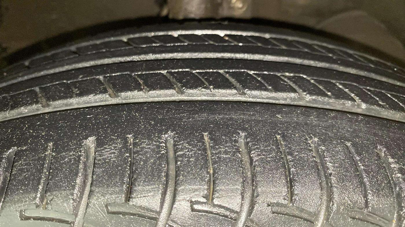 2018 Maruti Baleno DELTA PETROL 1.2, Petrol, Manual, 47,539 km, Right Front Tyre Tread