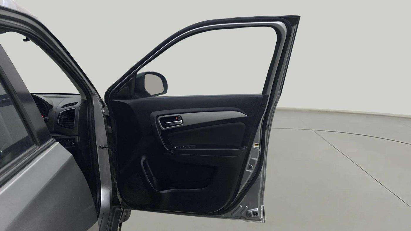 2018 Maruti Vitara Brezza ZDI AMT, Diesel, Automatic, 42,344 km, RHS Front Door