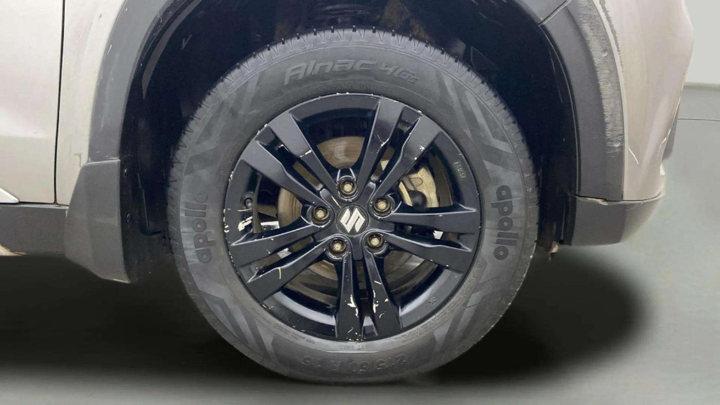 2018 Maruti Vitara Brezza ZDI AMT, Diesel, Automatic, 42,344 km, Right Front Wheel