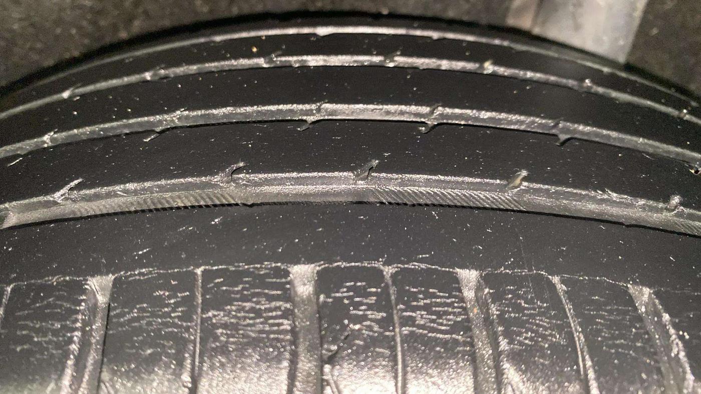 2018 Maruti Vitara Brezza ZDI AMT, Diesel, Automatic, 42,344 km, Left Rear Tyre Tread