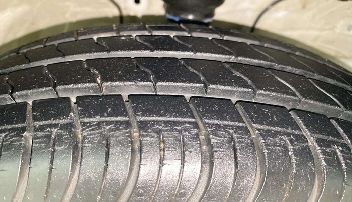 2020 Maruti S PRESSO VXI+, Petrol, Manual, 12,017 km, Right Front Tyre Tread
