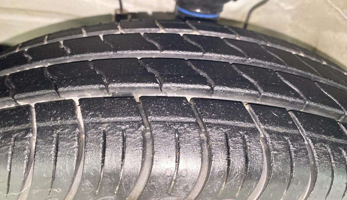 2020 Maruti S PRESSO VXI+, Petrol, Manual, 12,017 km, Left Front Tyre Tread