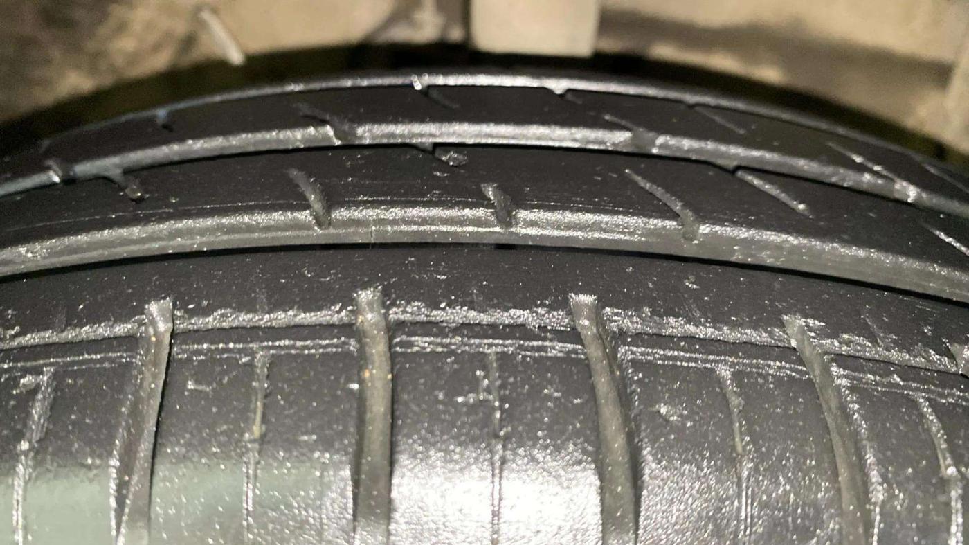 2019 Hyundai GRAND I10 NIOS SPORTZ AMT 1.2 KAPPA VTVT, Petrol, Automatic, 24,323 km, Right Front Tyre Tread