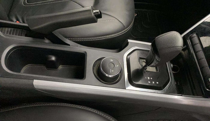 2022 Tata NEXON XMA SUNROOF PETROL, Petrol, Automatic, 36,708 km, Gear Lever