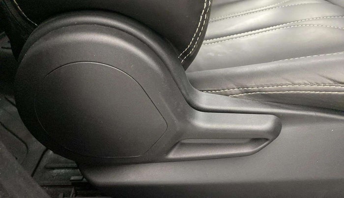2022 Tata NEXON XMA SUNROOF PETROL, Petrol, Automatic, 36,708 km, Driver Side Adjustment Panel