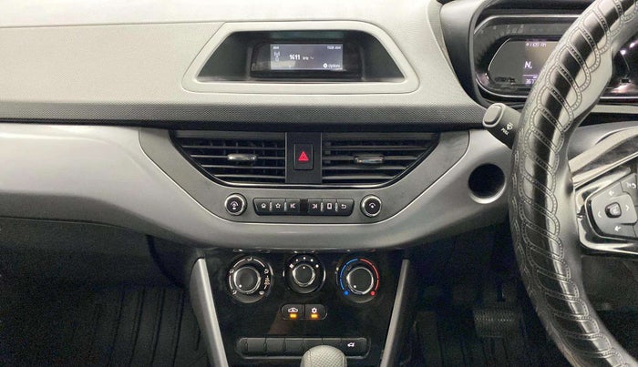 2022 Tata NEXON XMA SUNROOF PETROL, Petrol, Automatic, 36,708 km, Air Conditioner