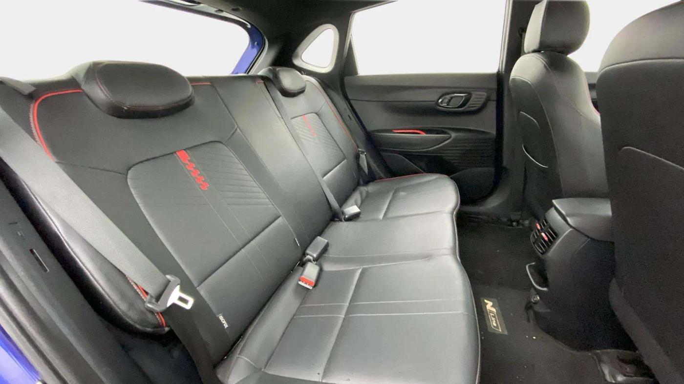 2021 Hyundai NEW I20 N LINE N6 1.0 TURBO GDI IMT DUAL TONE, Petrol, Manual, 32,672 km, Right Side Rear Door Cabin