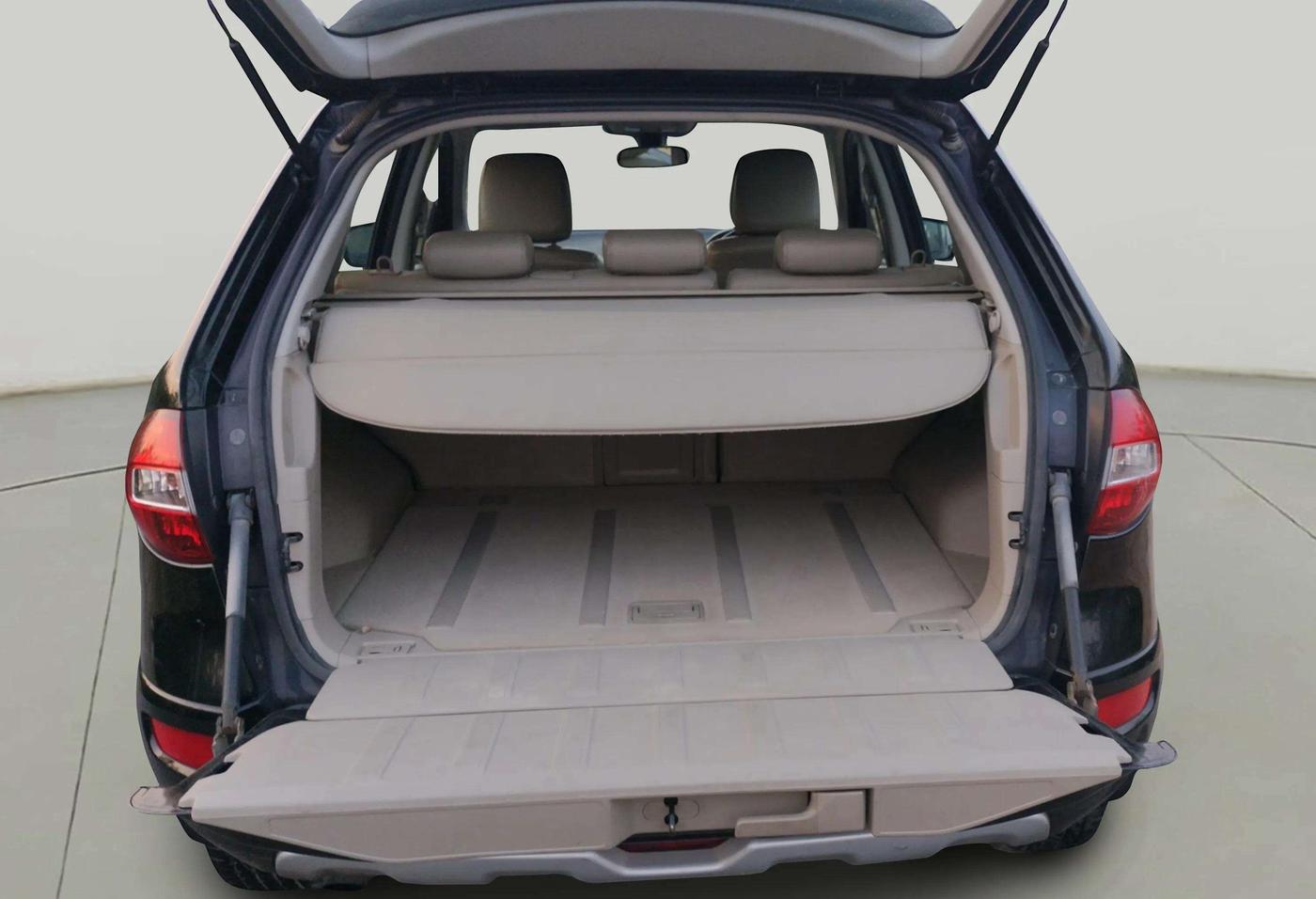 2014 Renault Koleos 4x4 MT, Diesel, Manual, 63,351 km, Boot Door Open