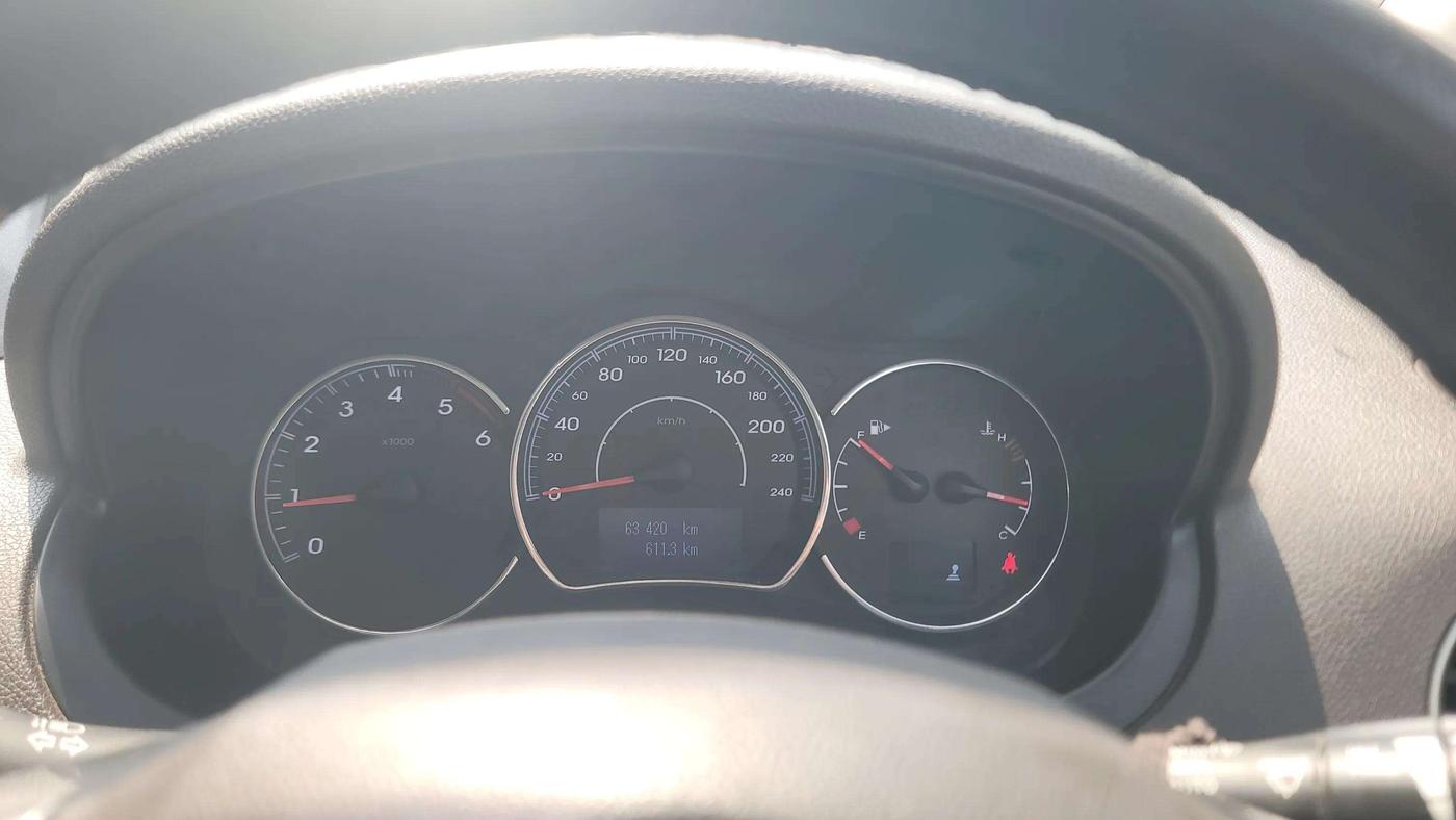 2014 Renault Koleos 4x4 MT, Diesel, Manual, 63,351 km, Odometer Image