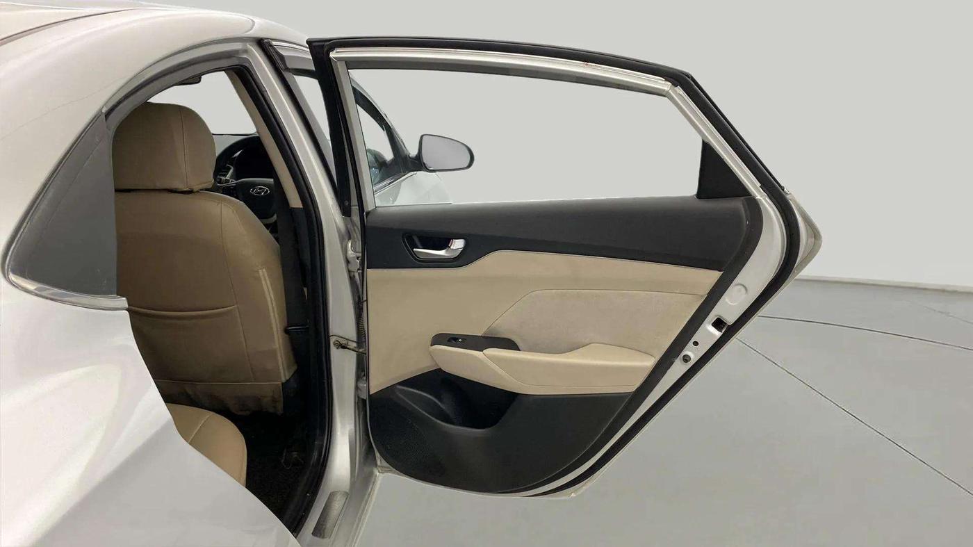 2018 Hyundai Verna 1.6 VTVT SX, Petrol, Manual, 80,223 km, RHS Rear Door