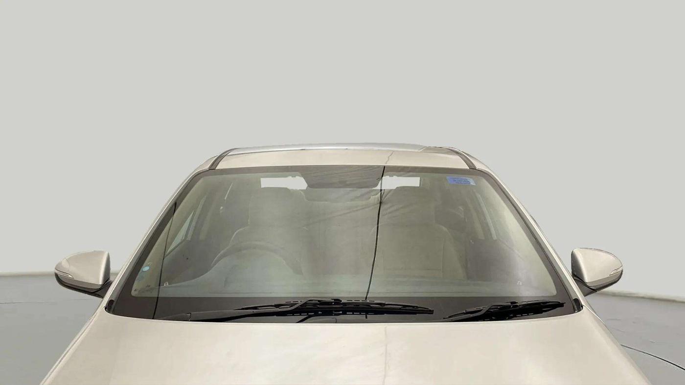 2018 Hyundai Verna 1.6 VTVT SX, Petrol, Manual, 80,223 km, Front Windshield