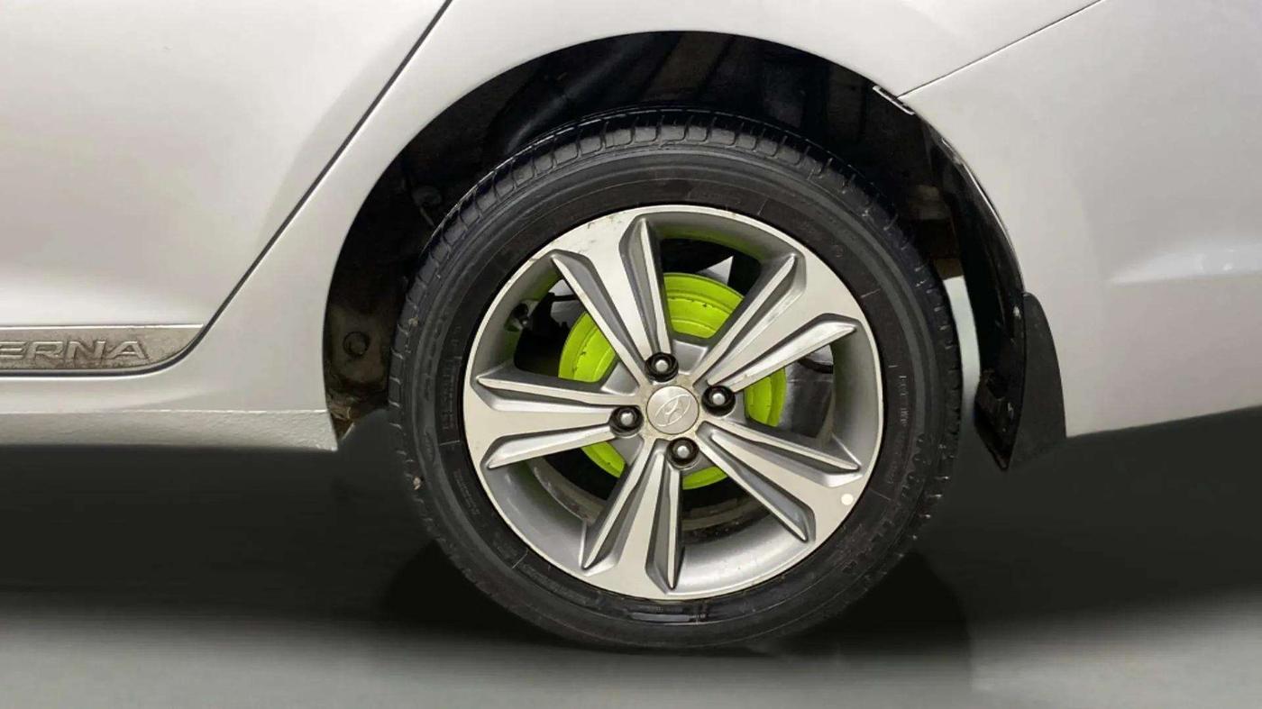 2018 Hyundai Verna 1.6 VTVT SX, Petrol, Manual, 80,223 km, Left Rear Wheel