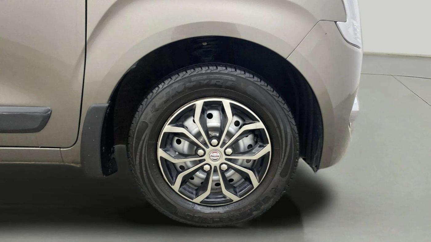 2020 Maruti New Wagon-R LXI CNG (O) 1.0, CNG, Manual, 43,199 km, Right Front Wheel