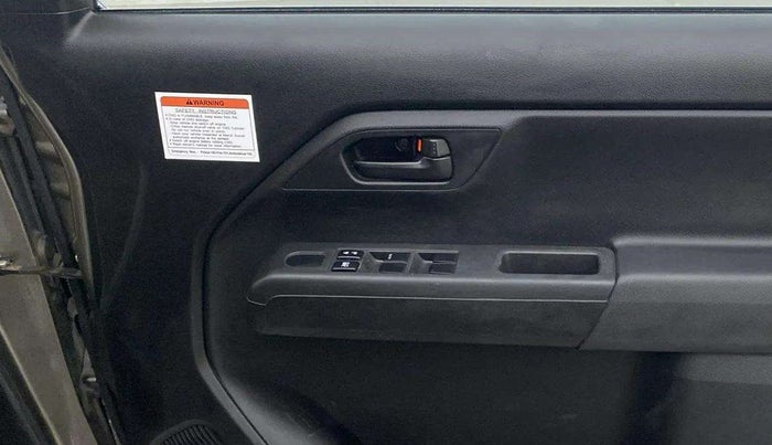 2020 Maruti New Wagon-R LXI CNG (O) 1.0, CNG, Manual, 43,199 km, Driver Side Door Panels Control