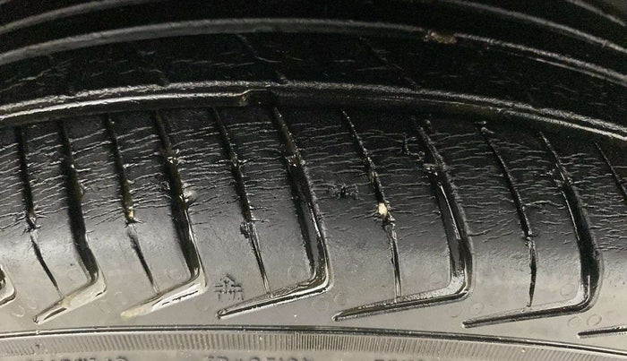 2020 Maruti New Wagon-R LXI CNG (O) 1.0, CNG, Manual, 43,199 km, Right Front Tyre Tread