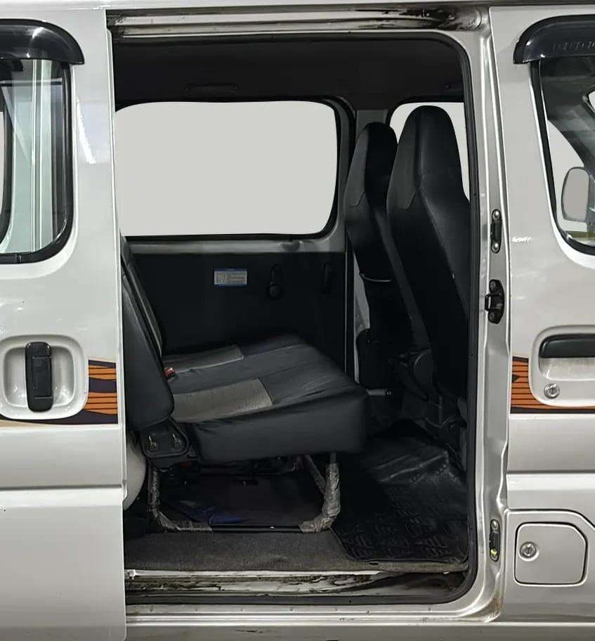 2022 Maruti Eeco 5 STR AC CNG (O), CNG, Manual, 33,523 km, LHS Rear Door
