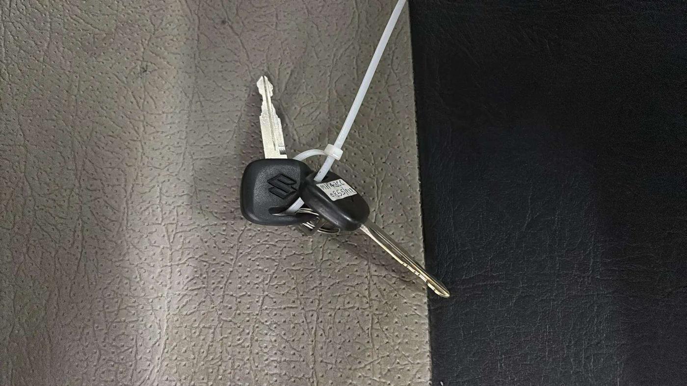 2022 Maruti Eeco 5 STR AC CNG (O), CNG, Manual, 33,523 km, Key Close Up