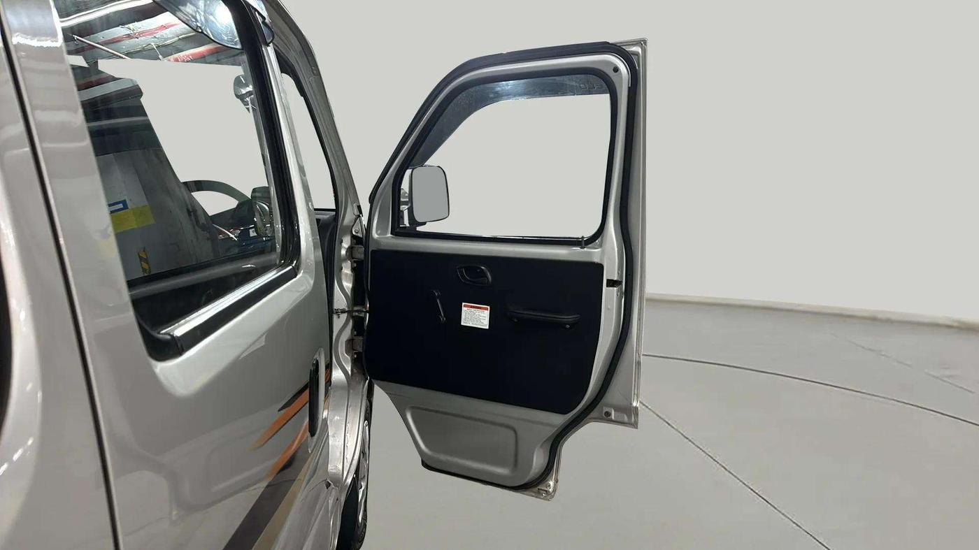 2022 Maruti Eeco 5 STR AC CNG (O), CNG, Manual, 33,523 km, RHS Front Door