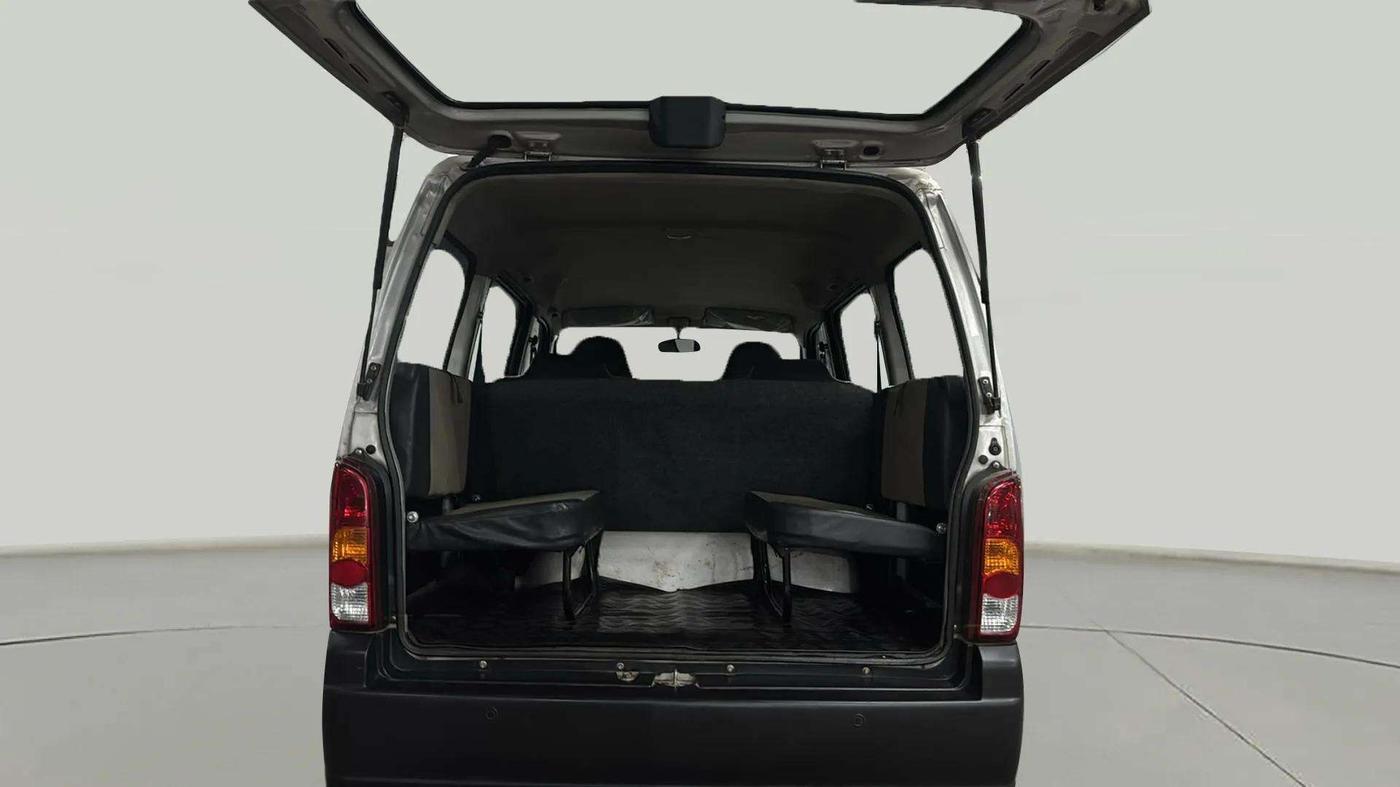 2022 Maruti Eeco 5 STR AC CNG (O), CNG, Manual, 33,523 km, Boot Inside