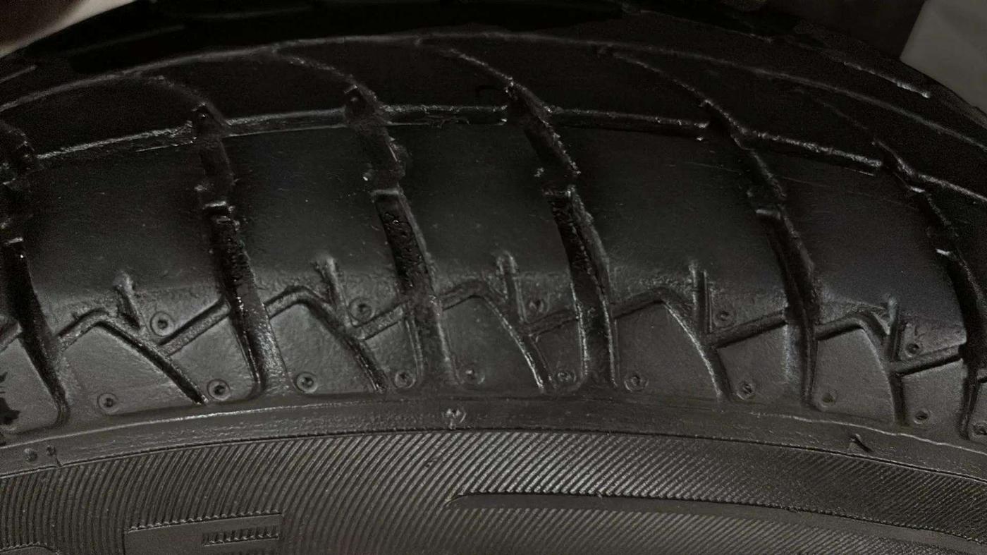 2022 Maruti Eeco 5 STR AC CNG (O), CNG, Manual, 33,523 km, Left Rear Tyre Tread