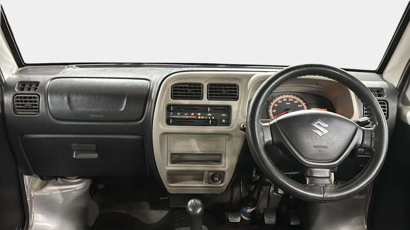 2022 Maruti Eeco 5 STR AC CNG (O), CNG, Manual, 33,523 km, Dashboard