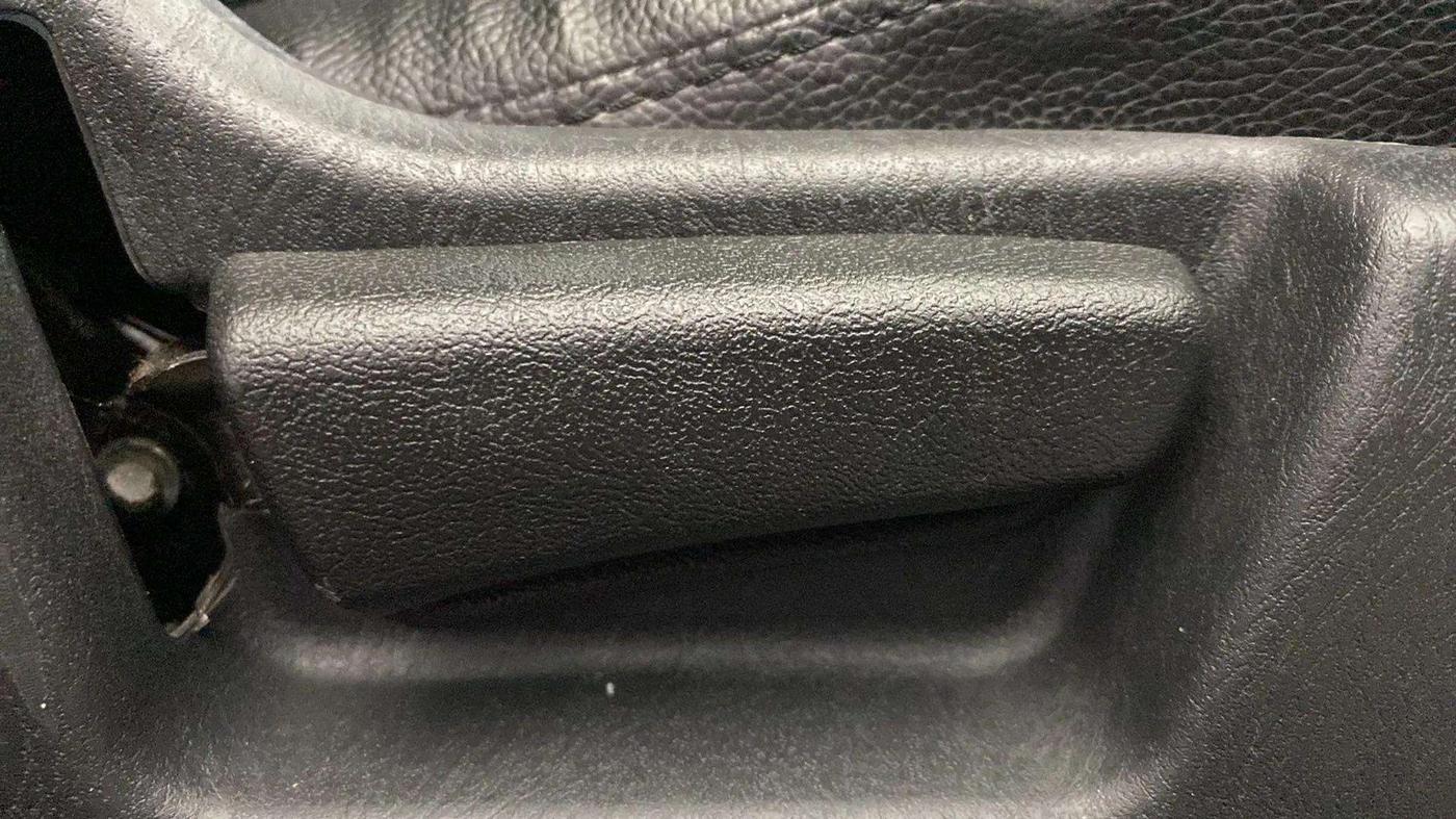 2020 Maruti Alto VXI, Petrol, Manual, 34,210 km, Driver Side Adjustment Panel