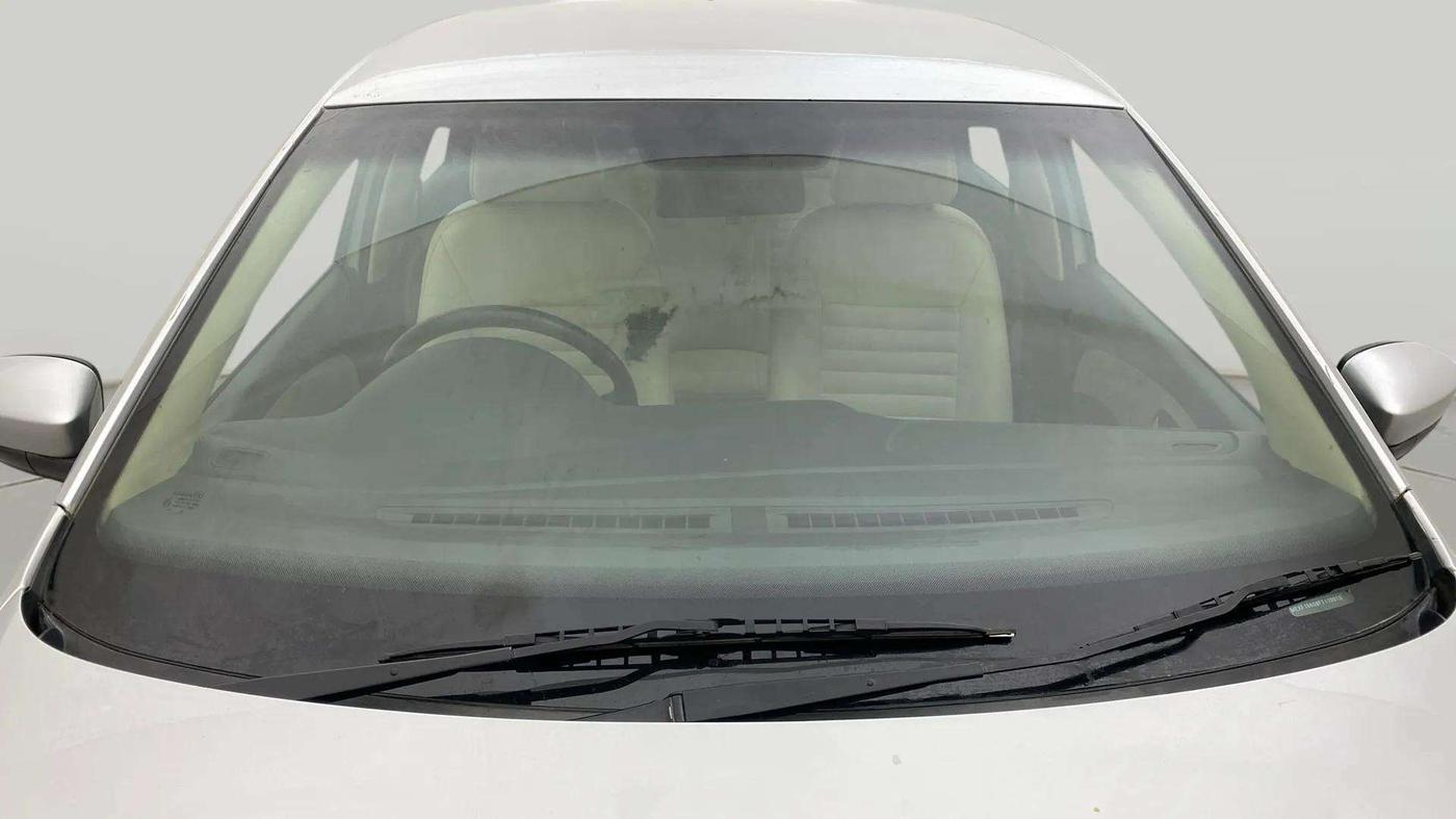 2015 Volkswagen Polo HIGHLINE1.2L, Petrol, Manual, 54,859 km, Front Windshield
