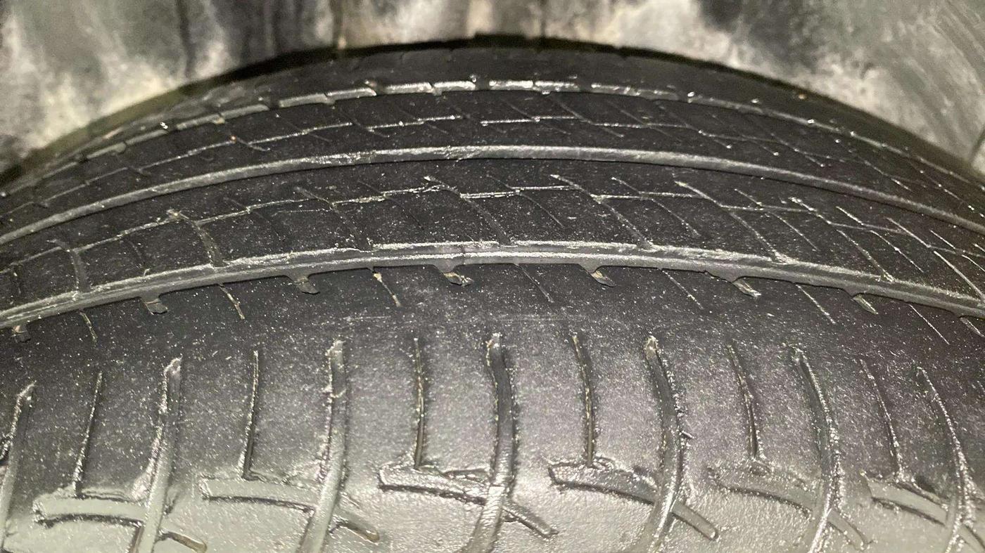 2015 Volkswagen Polo HIGHLINE1.2L, Petrol, Manual, 54,859 km, Right Rear Tyre Tread