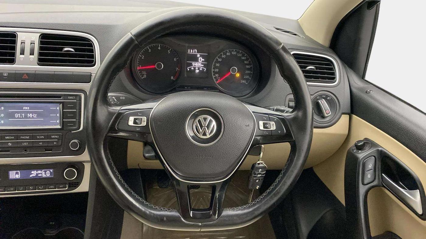 2015 Volkswagen Polo HIGHLINE1.2L, Petrol, Manual, 54,859 km, Steering Wheel Close Up