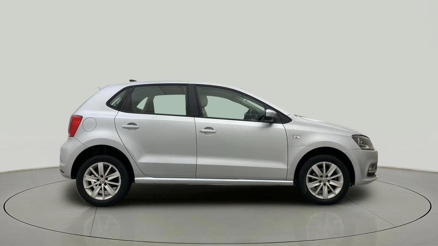 2015 Volkswagen Polo HIGHLINE1.2L, Petrol, Manual, 54,859 km, Right Side View