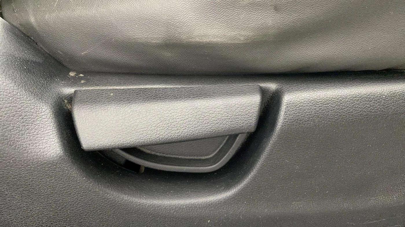 2018 Hyundai NEW SANTRO MAGNA CNG, CNG, Manual, 70,182 km, Driver Side Adjustment Panel